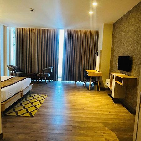Hotel Sakura Gold Gurgaon Exterior foto