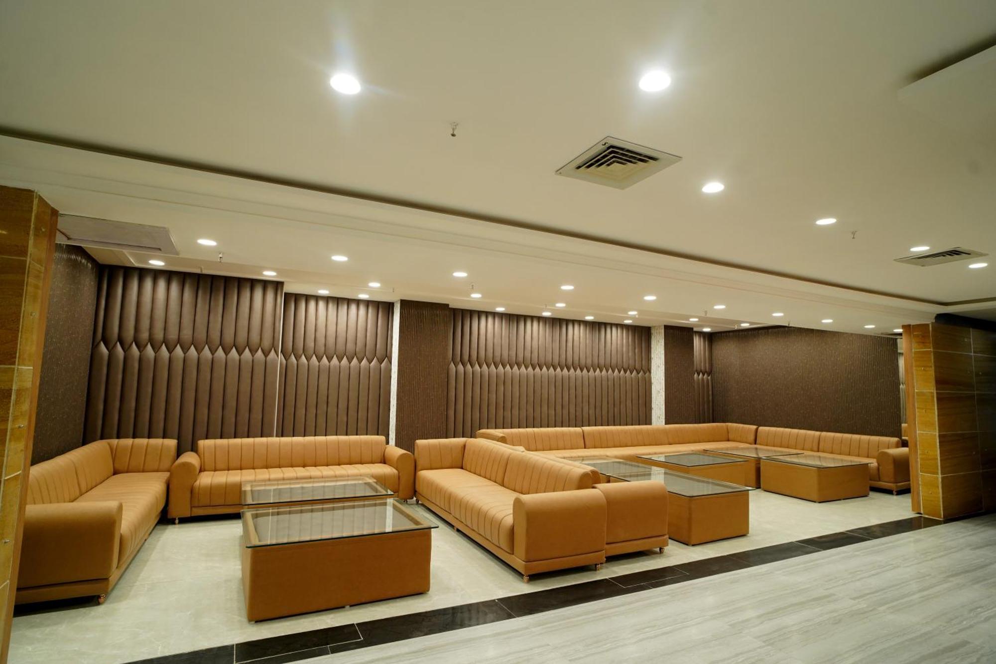 Hotel Sakura Gold Gurgaon Exterior foto