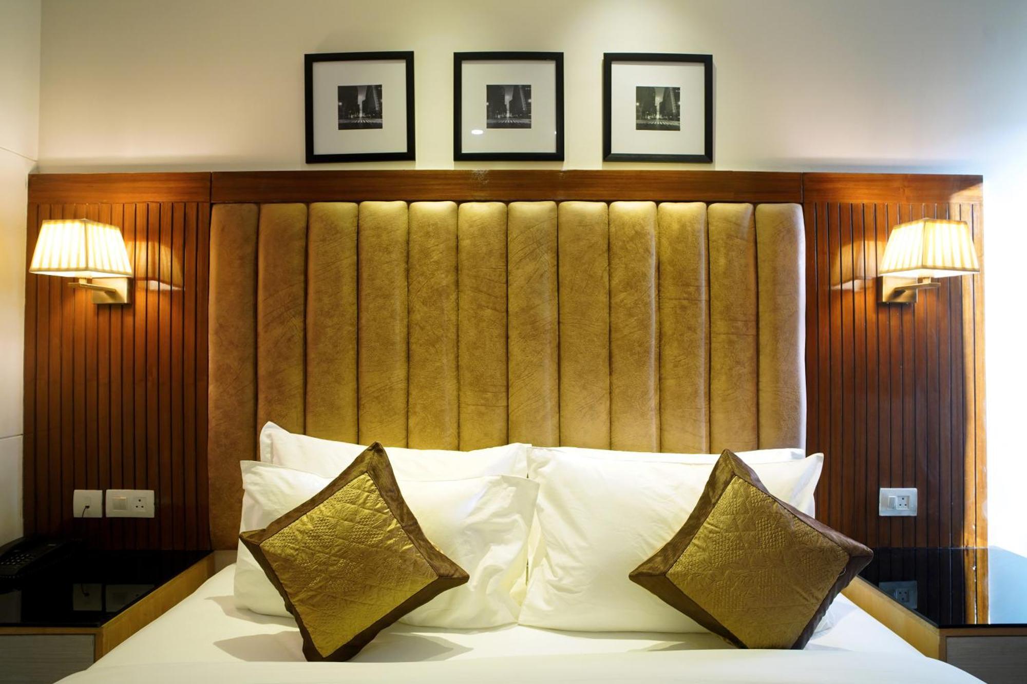 Hotel Sakura Gold Gurgaon Exterior foto