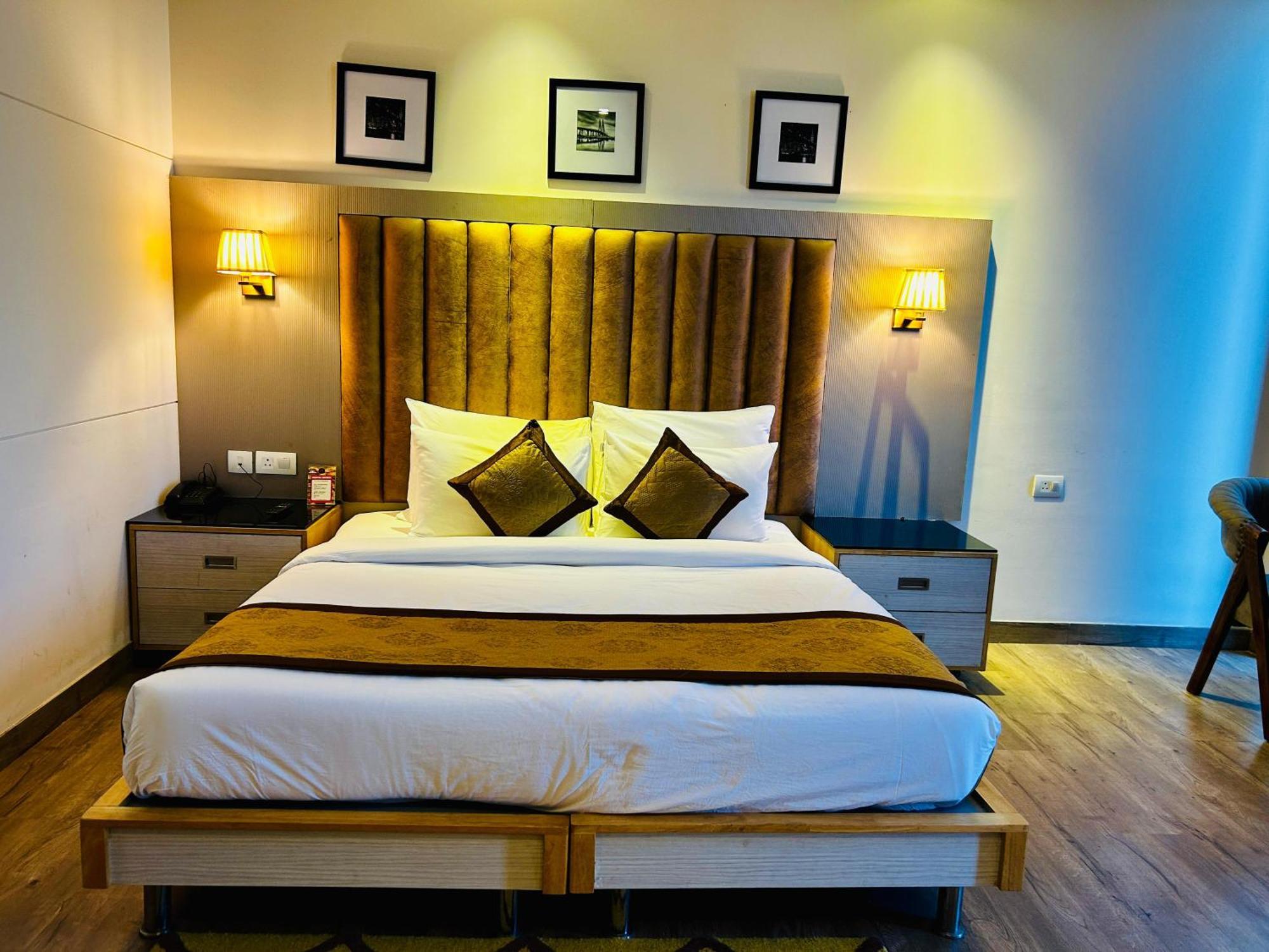 Hotel Sakura Gold Gurgaon Exterior foto